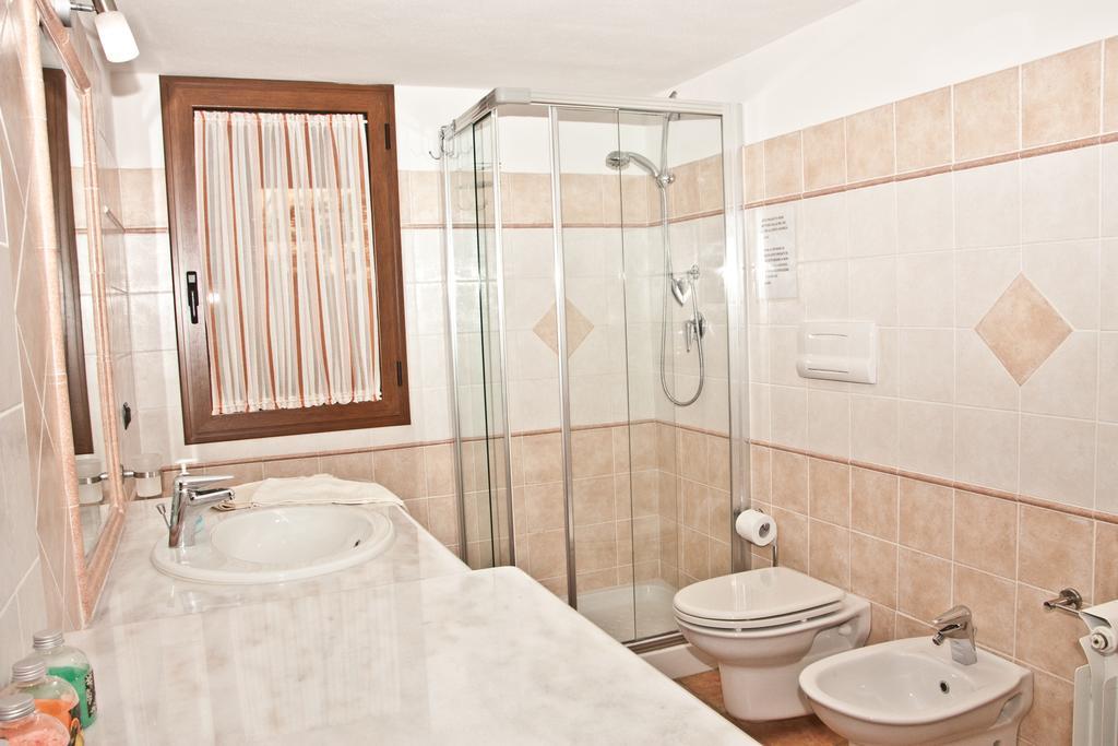 B&B Villa Tancau Santa Maria Navarrese Værelse billede
