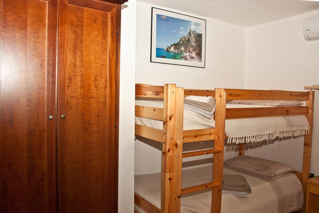 B&B Villa Tancau Santa Maria Navarrese Værelse billede