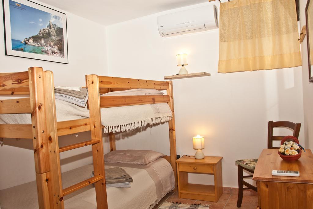 B&B Villa Tancau Santa Maria Navarrese Eksteriør billede