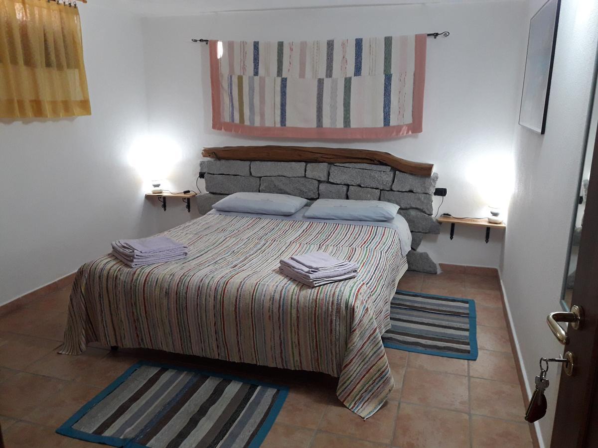 B&B Villa Tancau Santa Maria Navarrese Eksteriør billede